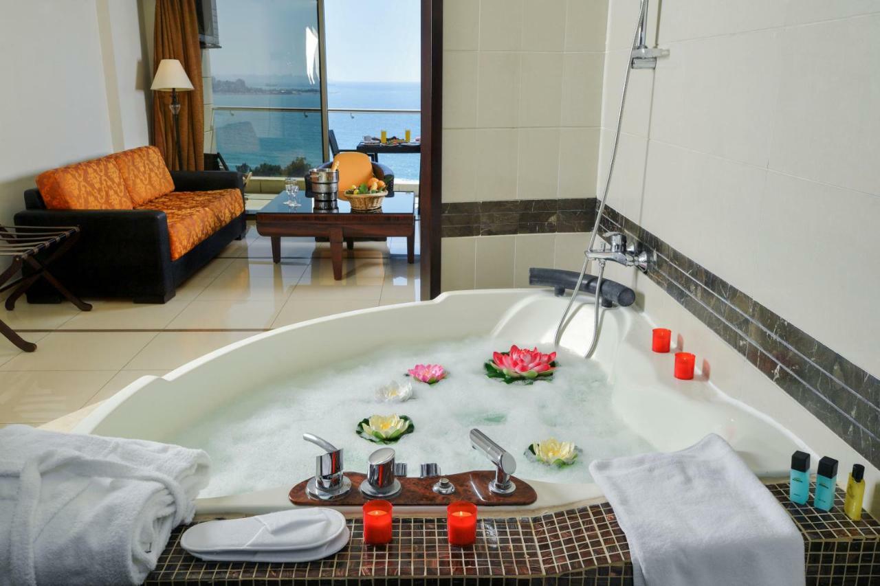 Hollywood Inn Boutique Hotel Jounieh Kültér fotó